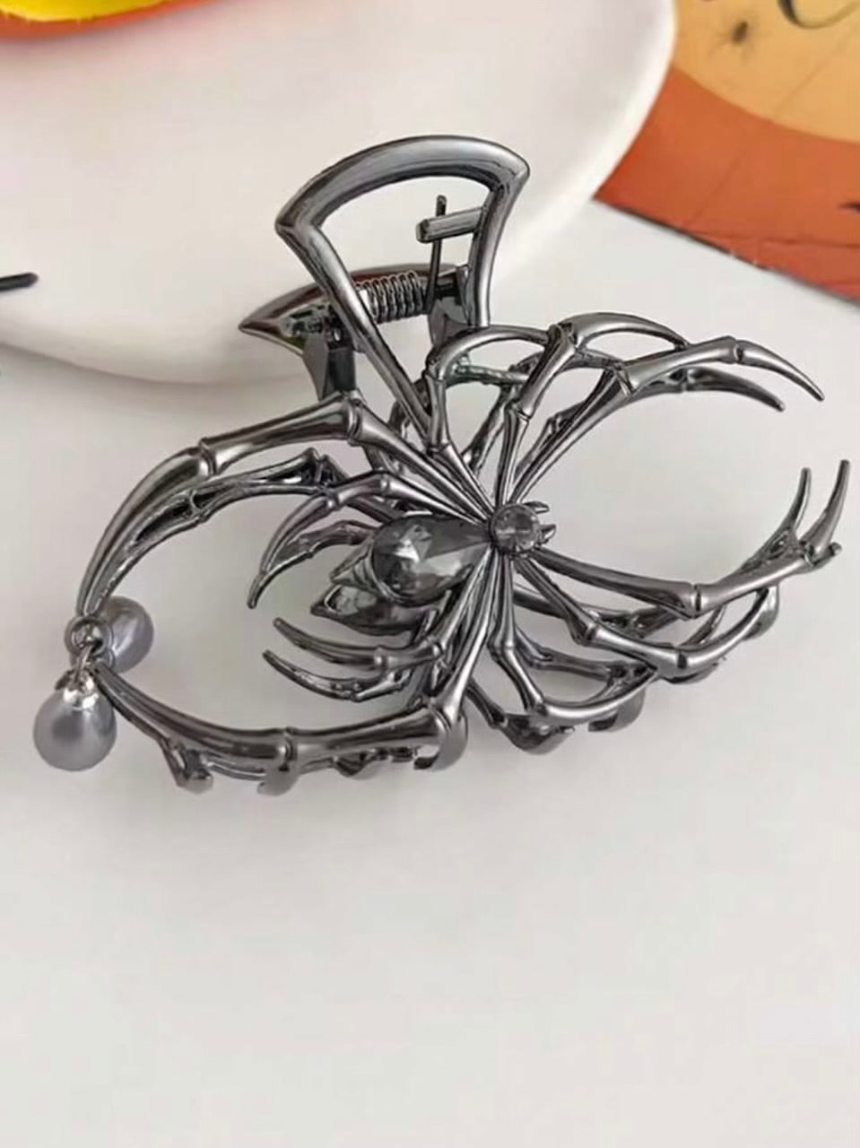 Spider Pearl Claw Hair Clip