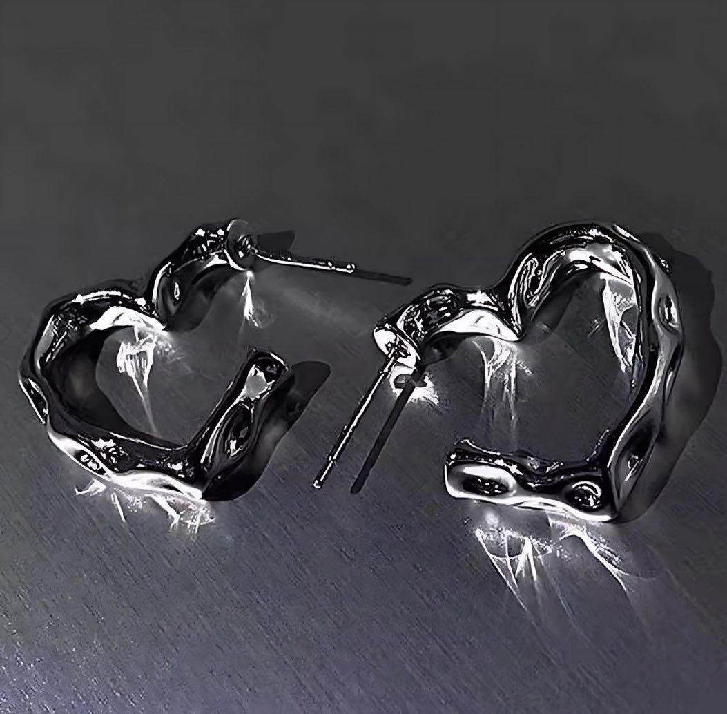Curvy Heart Hoop Earrings