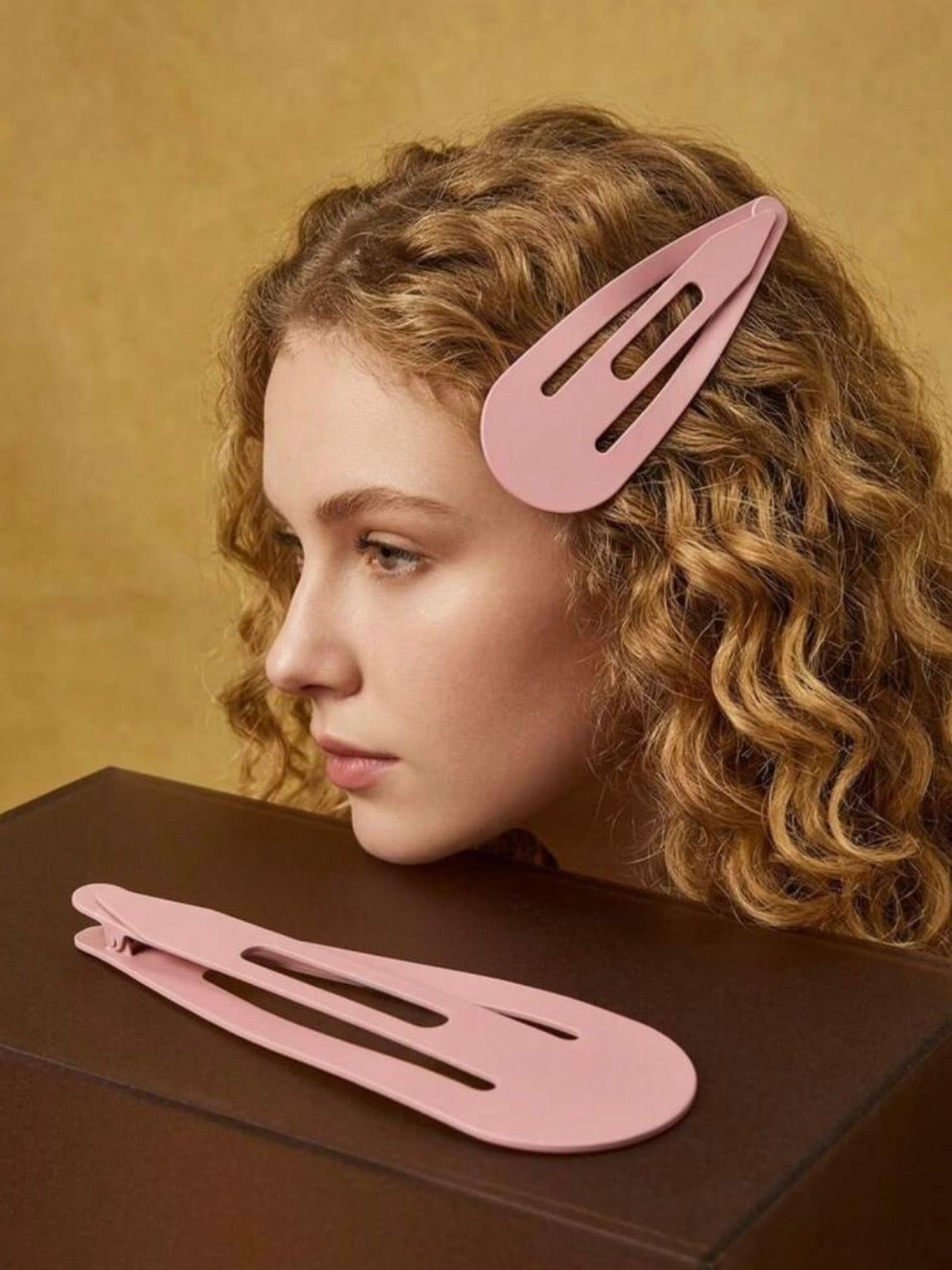 Bubblegum Giant Clip